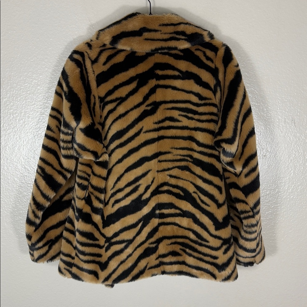 STAND STUDIO Tiffany Tiger Print Jacket - Picture 10 of 11